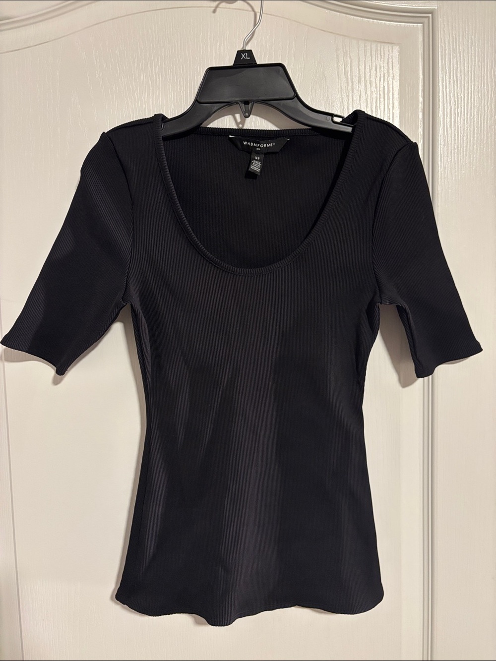 Women's Black Scoop Neck Ribbed Short Sleeve Top
